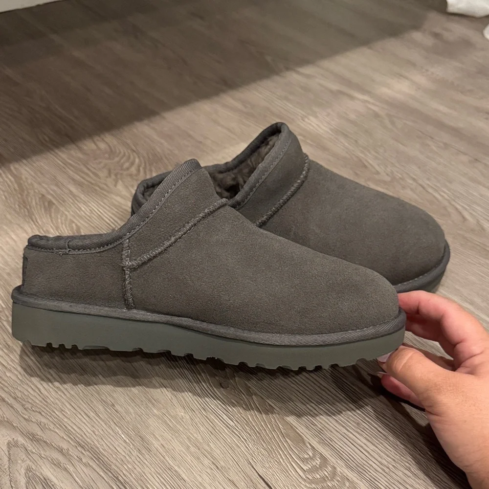 🆕 UGG Classic Micro Charcoal Suede Slip-Ons boots Size 7 - Picture 7 of 12